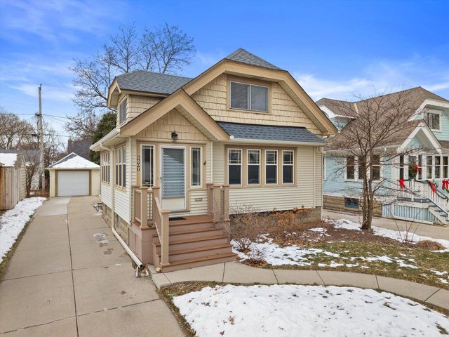 2507 N 70th STREET, Wauwatosa, WI 53213