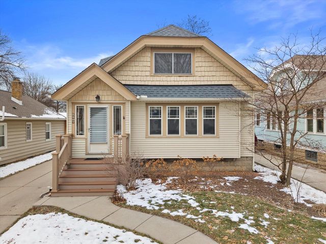 2507 N 70th STREET, Wauwatosa, WI 53213