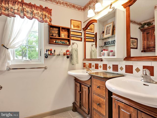 631 LEE ST, Orwigsburg, PA 17961