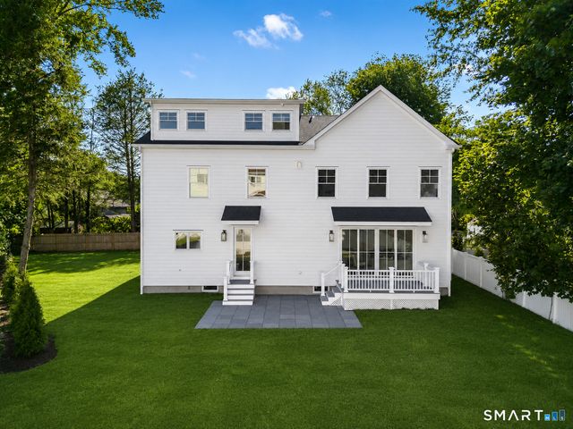 1054 Mill Plain Road, Fairfield, CT 06824