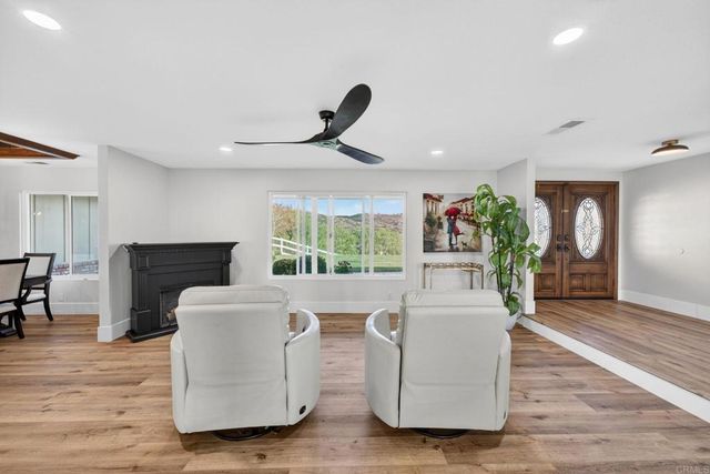 40225 Lucero Drive, Temecula, CA 92592