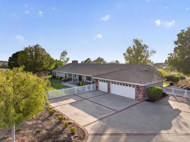 40225 Lucero Drive, Temecula, CA 92592