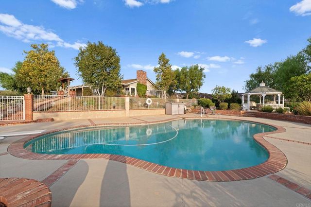 40225 Lucero Drive, Temecula, CA 92592