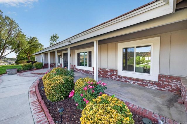 40225 Lucero Drive, Temecula, CA 92592