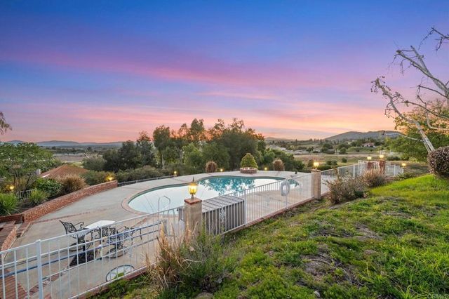 40225 Lucero Drive, Temecula, CA 92592