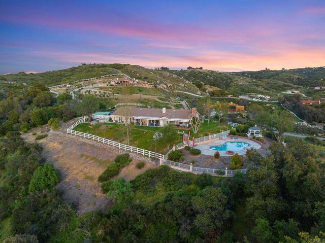 40225 Lucero Drive, Temecula, CA 92592