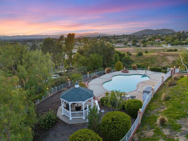 40225 Lucero Drive, Temecula, CA 92592