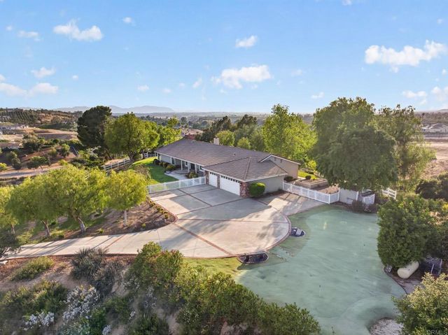 40225 Lucero Drive, Temecula, CA 92592