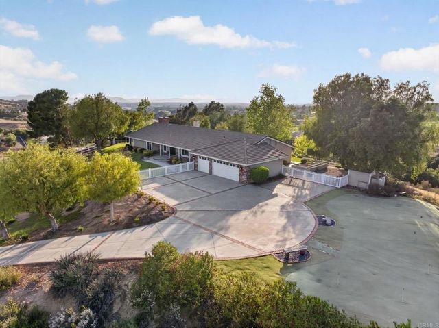 40225 Lucero Drive, Temecula, CA 92592
