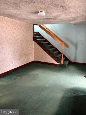 215 CHIPPEWA ST, Essington, PA 19029