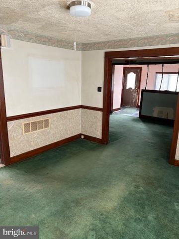 215 CHIPPEWA ST, Essington, PA 19029
