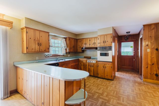 3025 Breckenwood Drive, Lexington, KY 40502