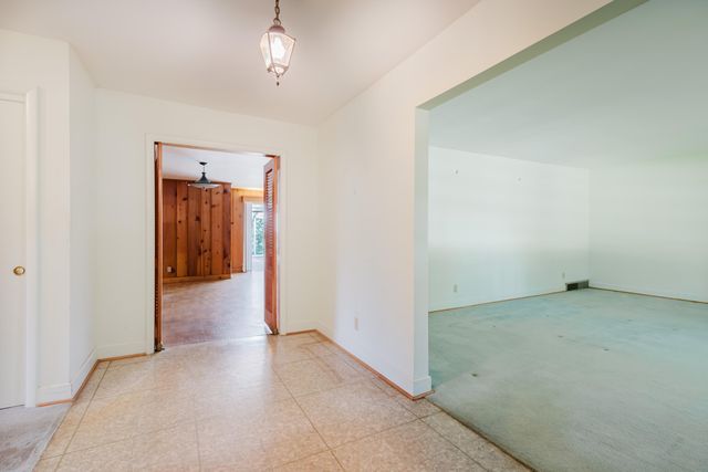 3025 Breckenwood Drive, Lexington, KY 40502
