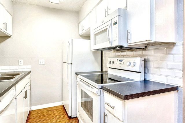4007 Avenue C 104, Austin, TX 78751