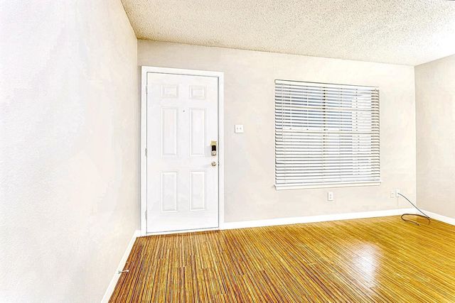 4007 Avenue C 104, Austin, TX 78751