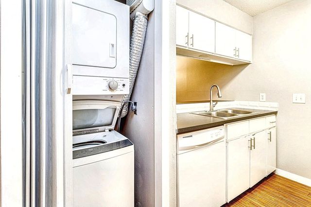 4007 Avenue C 104, Austin, TX 78751