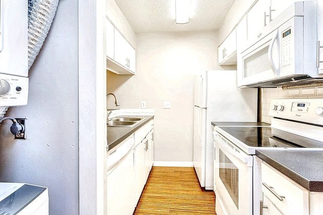 4007 Avenue C 104, Austin, TX 78751