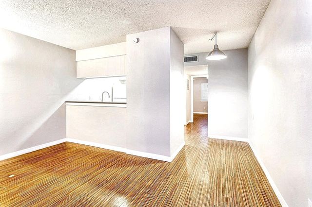4007 Avenue C 104, Austin, TX 78751