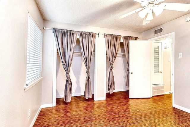 4007 Avenue C 104, Austin, TX 78751
