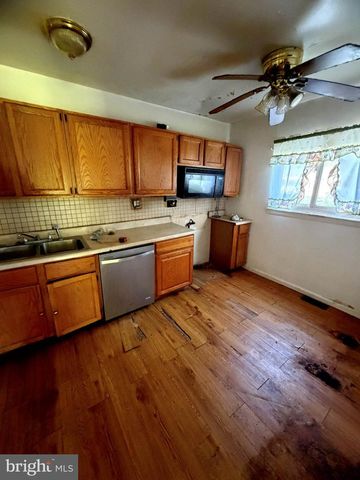 6208 SEAT PLEASANT DR, Capitol Heights, MD 20743