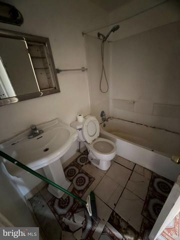 6208 SEAT PLEASANT DR, Capitol Heights, MD 20743