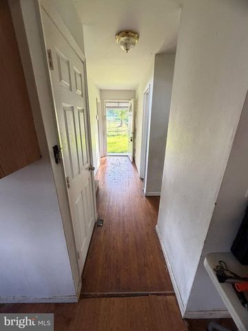6208 SEAT PLEASANT DR, Capitol Heights, MD 20743