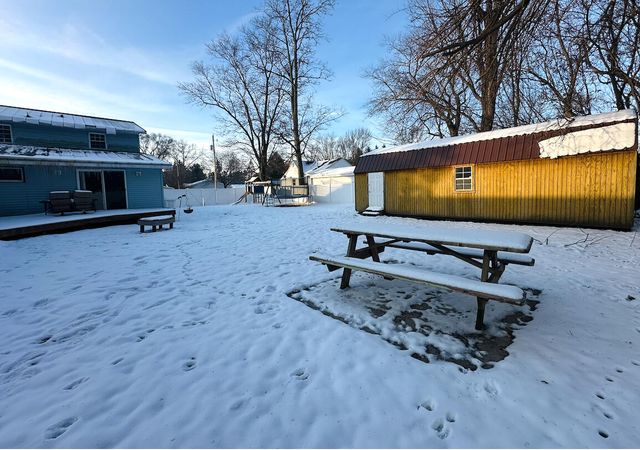 2561 Lake Shore Drive, Niles, MI 49120