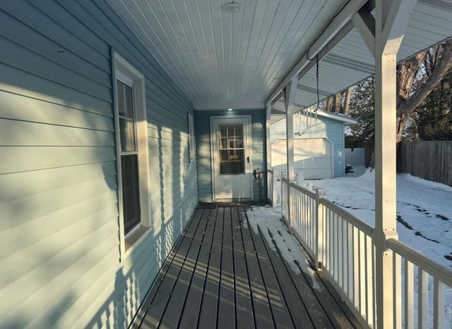 2561 Lake Shore Drive, Niles, MI 49120