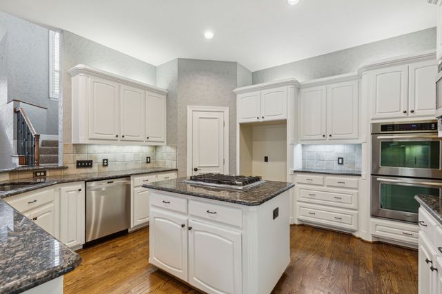5004 Seville Lane, Flower Mound, TX 75028