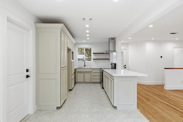 110 Fargo Way, Folsom, CA 95630