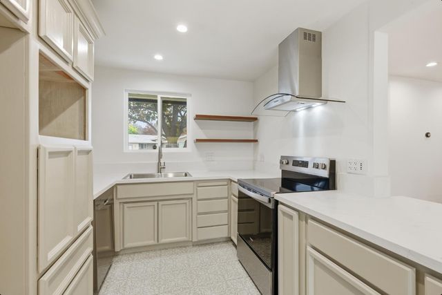 110 Fargo Way, Folsom, CA 95630