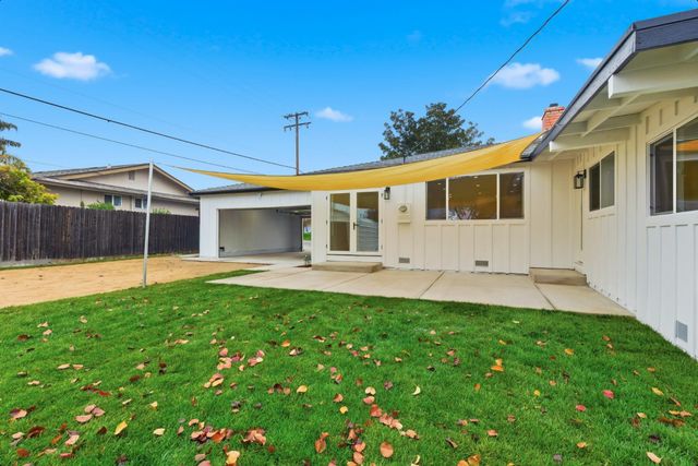 110 Fargo Way, Folsom, CA 95630