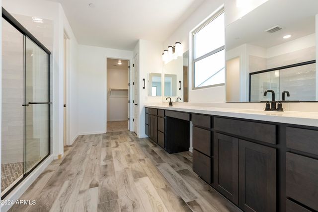 15656 W MERCER Lane, Surprise, AZ 85379