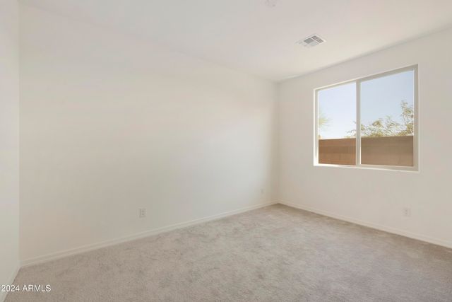 15656 W MERCER Lane, Surprise, AZ 85379