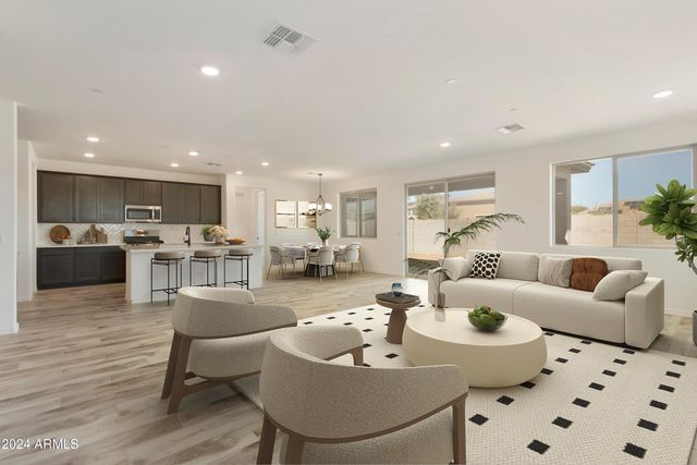 15656 W MERCER Lane, Surprise, AZ 85379