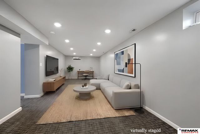 3230 N 66th Street, Lincoln, NE 68507