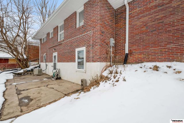 3230 N 66th Street, Lincoln, NE 68507