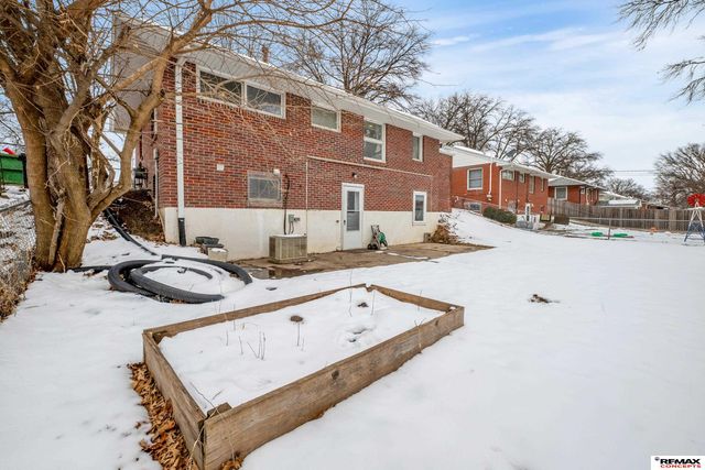 3230 N 66th Street, Lincoln, NE 68507