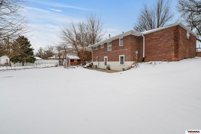 3230 N 66th Street, Lincoln, NE 68507