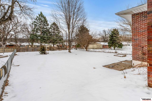 3230 N 66th Street, Lincoln, NE 68507