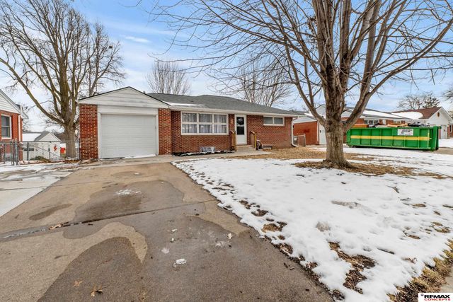 3230 N 66th Street, Lincoln, NE 68507