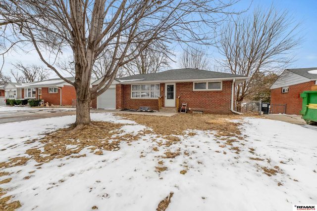 3230 N 66th Street, Lincoln, NE 68507