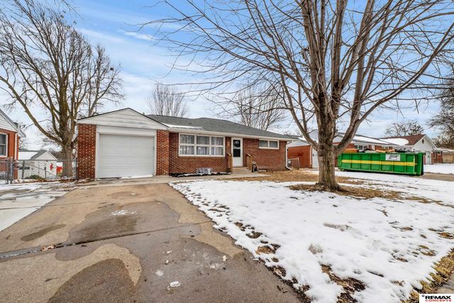 3230 N 66th Street, Lincoln, NE 68507