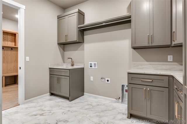 237 E 35th Place, Tulsa, OK 74105