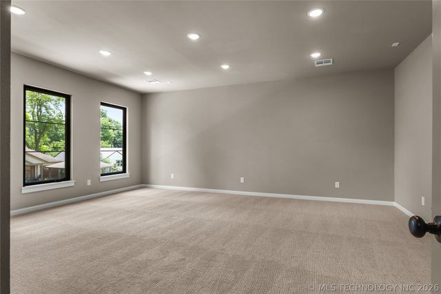 237 E 35th Place, Tulsa, OK 74105