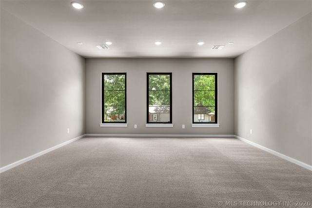 237 E 35th Place, Tulsa, OK 74105
