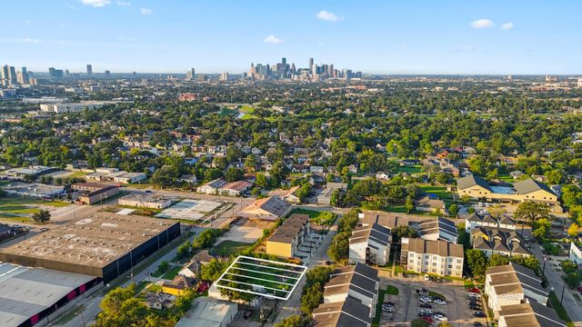 6336 Del Rio Street, Houston, TX 77021
