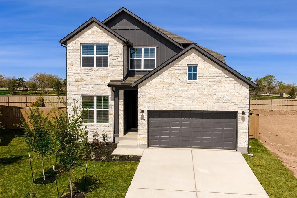 227 Kingswood DR, Bastrop, TX 78602