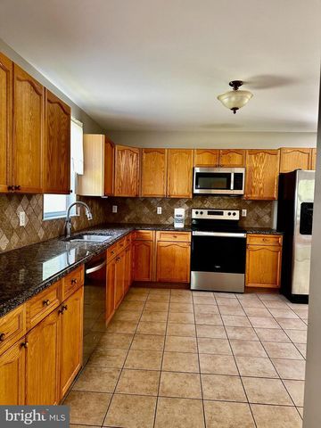 2009 COAST GUARD DR, Stafford, VA 22554