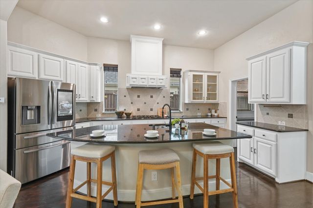 6032 Garden Gate Drive, Plano, TX 75024